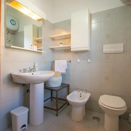 Con Veranda, Parcheggio E Wi-fi Apartment San Teodoro (Sardinia)