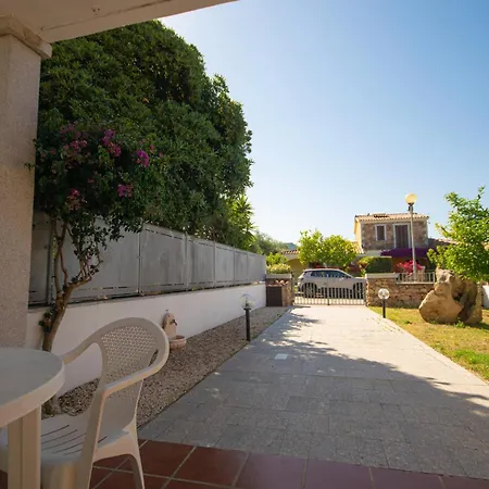 Apartment Con Veranda, Parcheggio E Wi-fi San Teodoro (Sardinia)