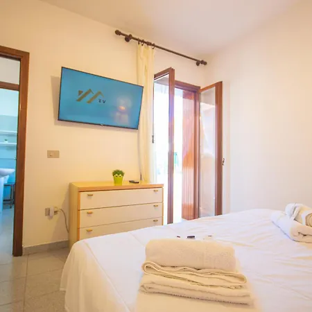 Apartment Con Veranda, Parcheggio E Wi-fi San Teodoro (Sardinia)